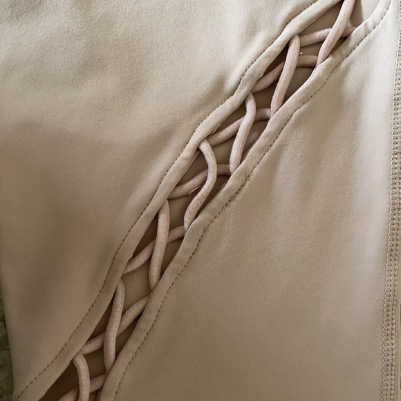 Electric Yoga Twisted Leggings, Size Medium - Picture 6 of 6